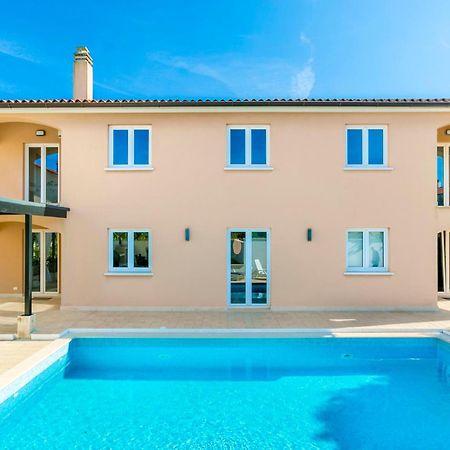 Villa Suzy Medulin Bagian luar foto