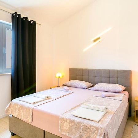 Villa Suzy Medulin Bagian luar foto